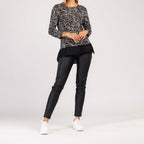 MIRA – Trendy long-sleeve women’s T-shirt